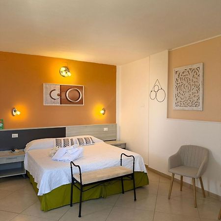 Residenza Al Castello Hotel Карлофорте Екстериор снимка